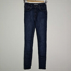 LEVIS 721 dark wash 26x31 high rise skinny jeans